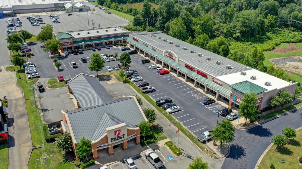 Jacksonville Plaza: 2050-2070 John Harden Drive, Jacksonville, AR 72076